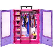 Barbie Fashionistas Ultimate Closet Doll And Accessories HJL66