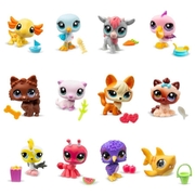 Littlest Pet Shop Travelling Adventure Collector Playset