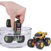 Monster Jam Color-Change Dirty to Clean 1:64 2 Pack Trucks 
