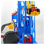 Monster Jam 1:64 Garage  Grave Digger  Playset 