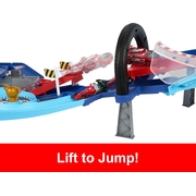 Disney Pixar Cars Grc Jumping Raceway Playset
