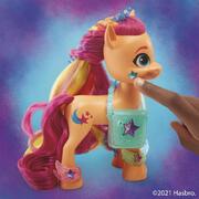 My Little Pony Rainbow Reveal Sunny Starscout 6-Inch Pony with 17 Accessories