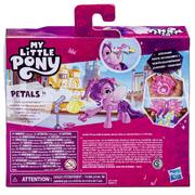 My Little Pony Cutie Mark Magic Princess Petals 3-Inch Hoof to Heart 