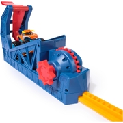 Monster Jam 1:64 El Toro Long Jump Playset