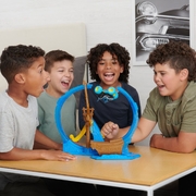 Monster Jam 1:64 Megalodons Loop Of Doom Playset