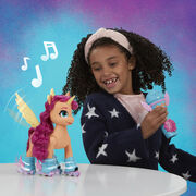 My Little Pony Sing 'N Skate Sunny Starscout 9-Inch Remote Control Toy
