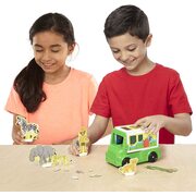 Melissa & Doug Magnetivity Magnetic Building Dress & Play Safari Rescue Playset