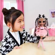 LOL Surprise OMG Sunshine Makeover Switches Fashion Doll with Color Change Surprises