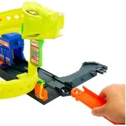 Hot Wheels City Snake Spiral Attack Playset