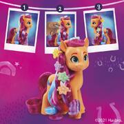 My Little Pony Rainbow Reveal Sunny Starscout 6-Inch Pony with 17 Accessories