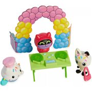 Gabby's Dollhouse Pandy Paws' Birthday Figure Set