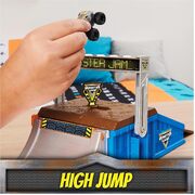 Monster Jam Mini Freestyle Flip Arena Playset