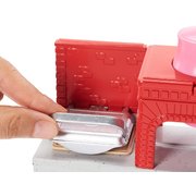 Barbie Pizza Chef Doll and Playset, Blonde 