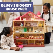Bluey's Light And Surprise Heeler Home Playset Toy