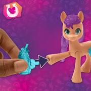 My Little Pony Cutie Mark Magic Sunny Starscout 3-Inch Hoof to Heart 