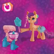 My Little Pony Cutie Mark Magic Sunny Starscout 3-Inch Hoof to Heart 