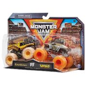 Monster Jam Earthshaker vs Max-D  2 Pack 1:64 Scale