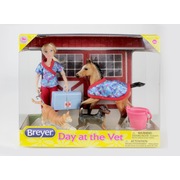Breyer Classics  Day at the Vet Set 1:12 SCALE